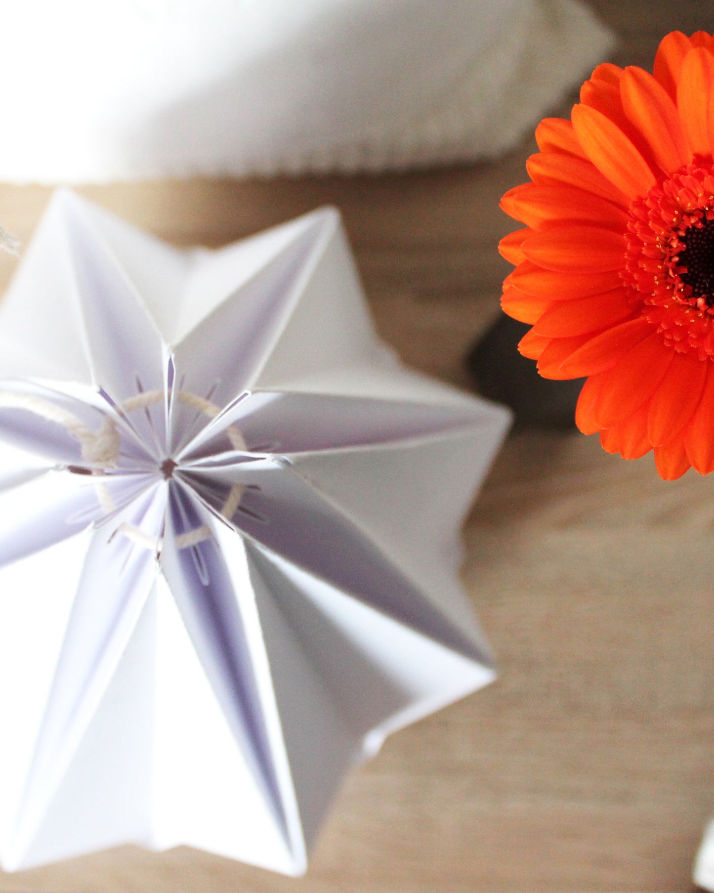 Suspension Origami Couleur Uni en Papier - Taille M