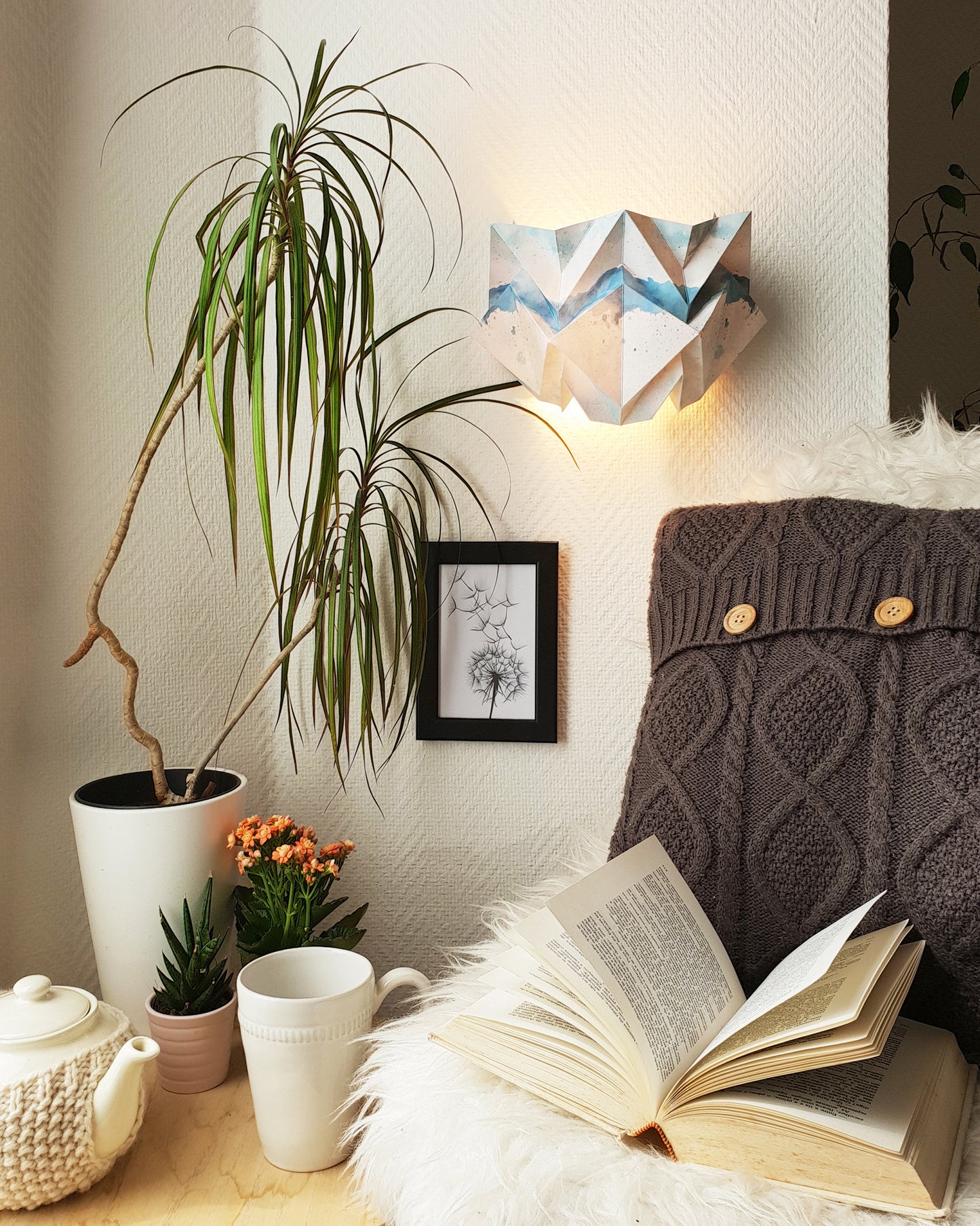 Origami Wall Sconce in Paper - Summer