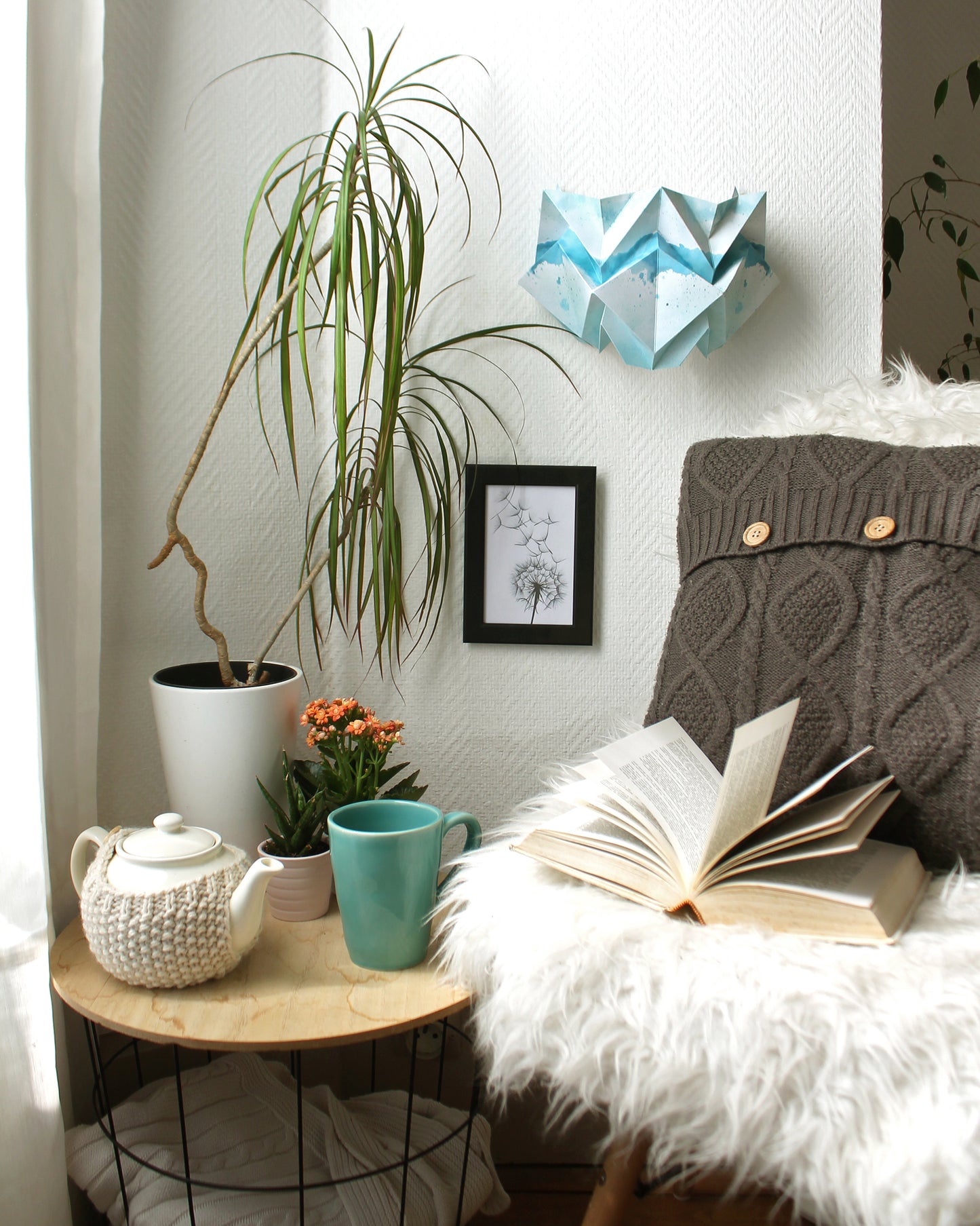 Origami Wall Sconce in Paper - Summer