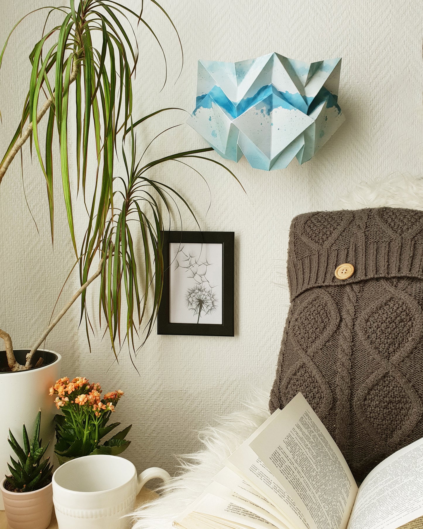Origami Wall Sconce in Paper - Summer