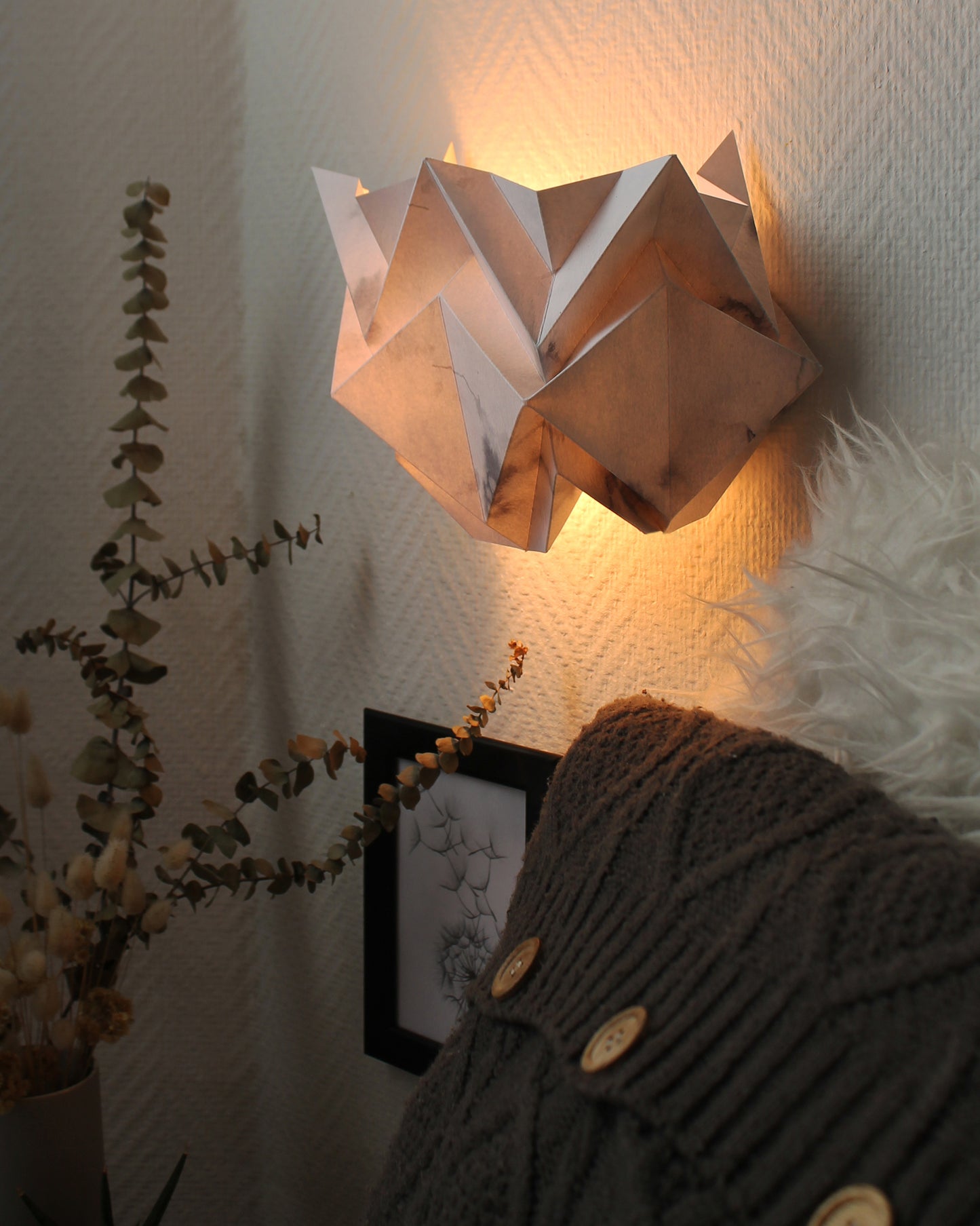 Origami Wall Sconce in Paper - Winter