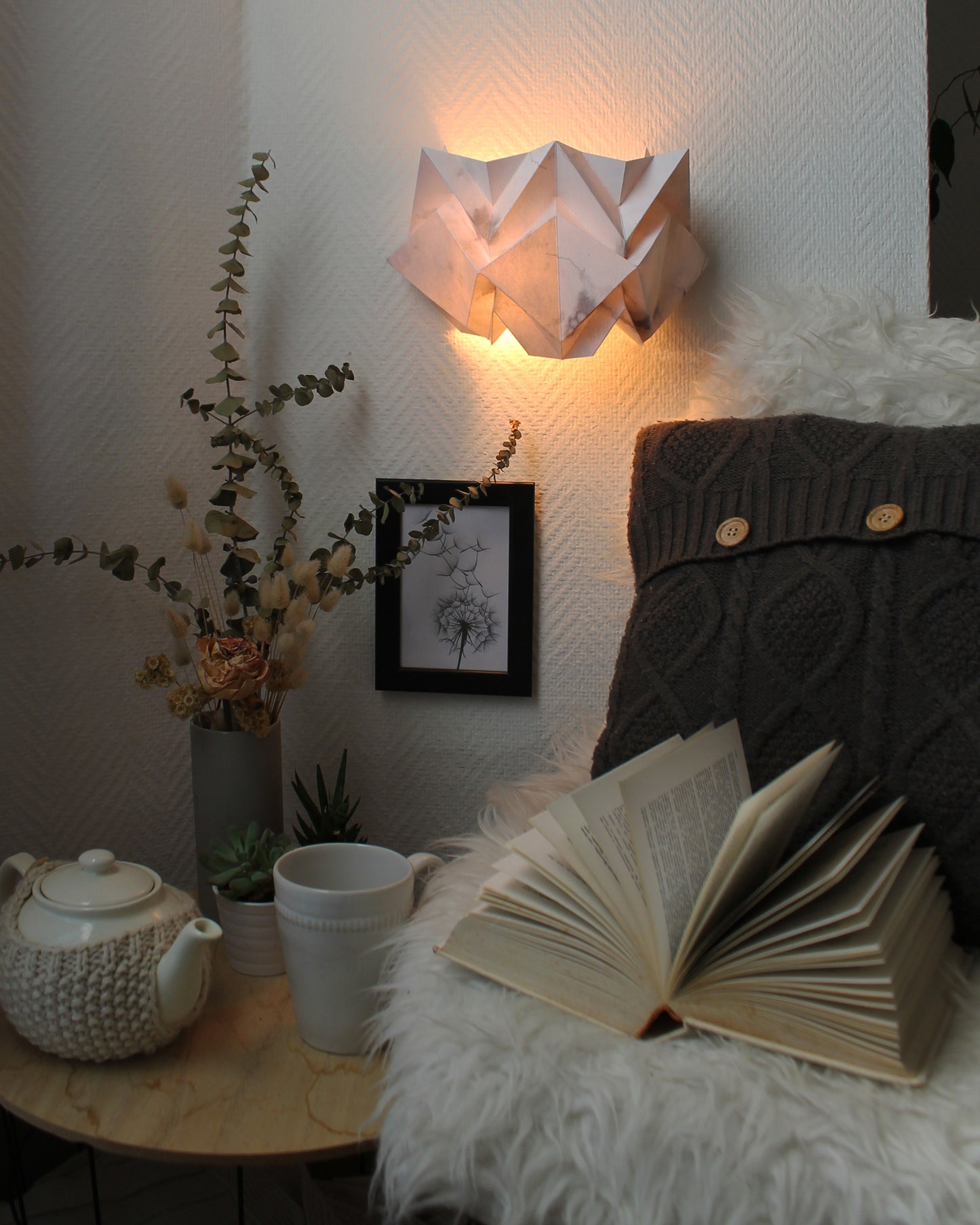Origami Wall Sconce in Paper - Winter