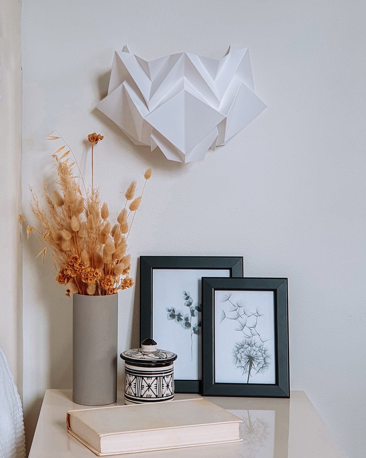 white origami sconce bedside table neutral decoration Tedzukuri Atelier
