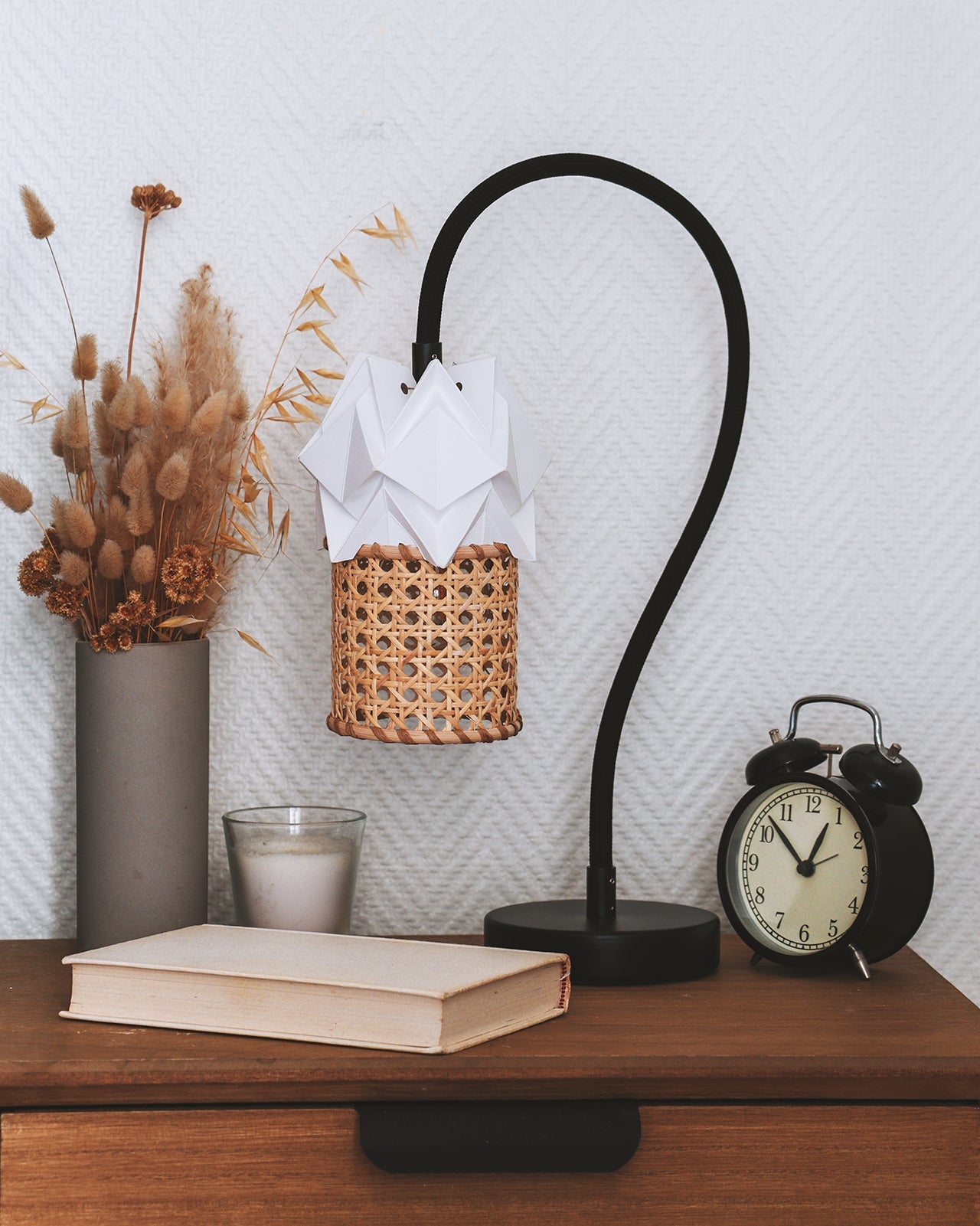 Table Lamp KIKYO with flexible cable and small lampshade ORI in paper and rattan 