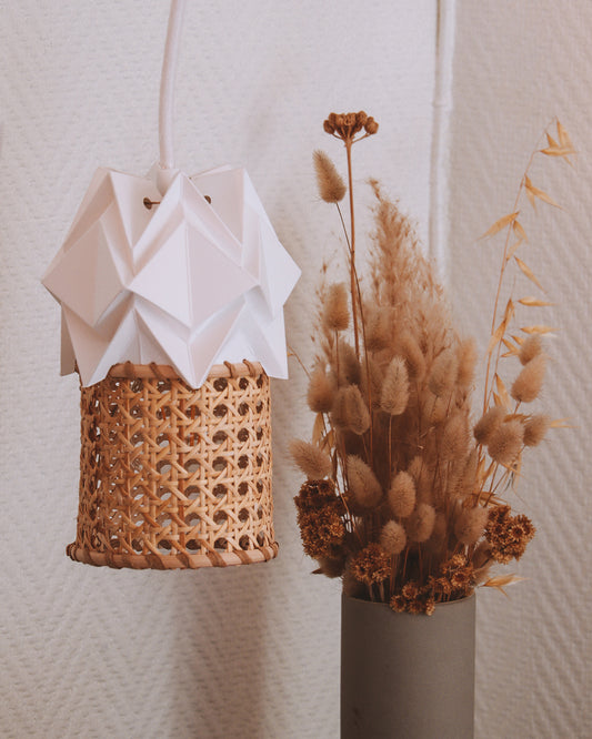 Small ORI pendant light in origami and canework in rattan