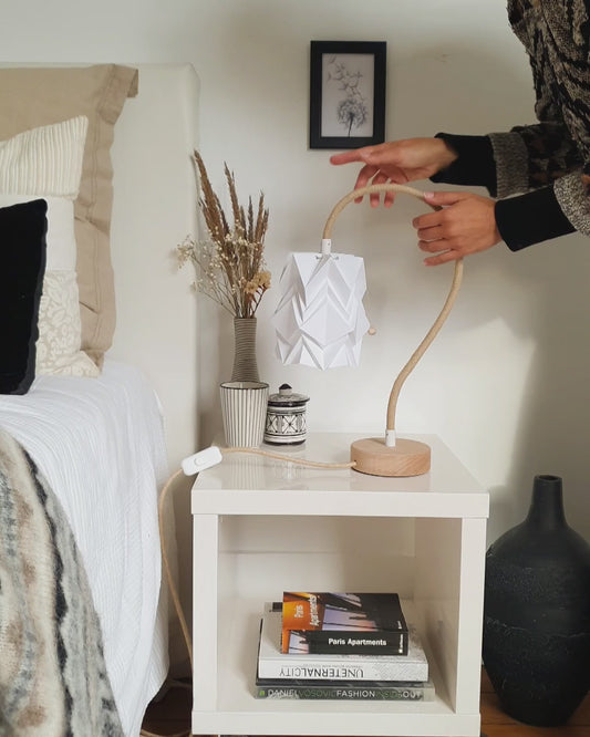 Lampe de Table Kikyo avec pied flexible et petit abat-jour en papier