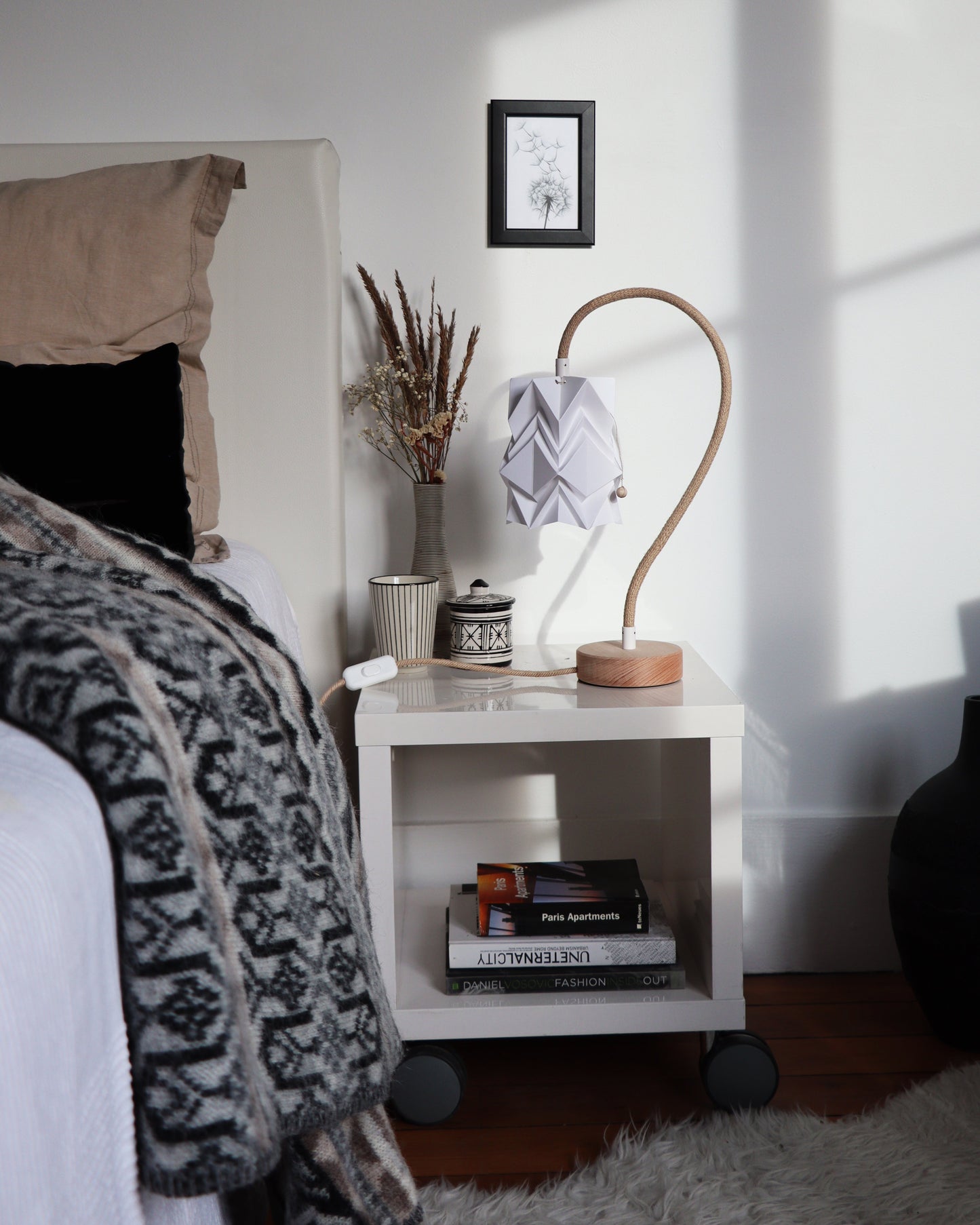 Lampe de Table Kikyo avec pied flexible et petit abat-jour en papier