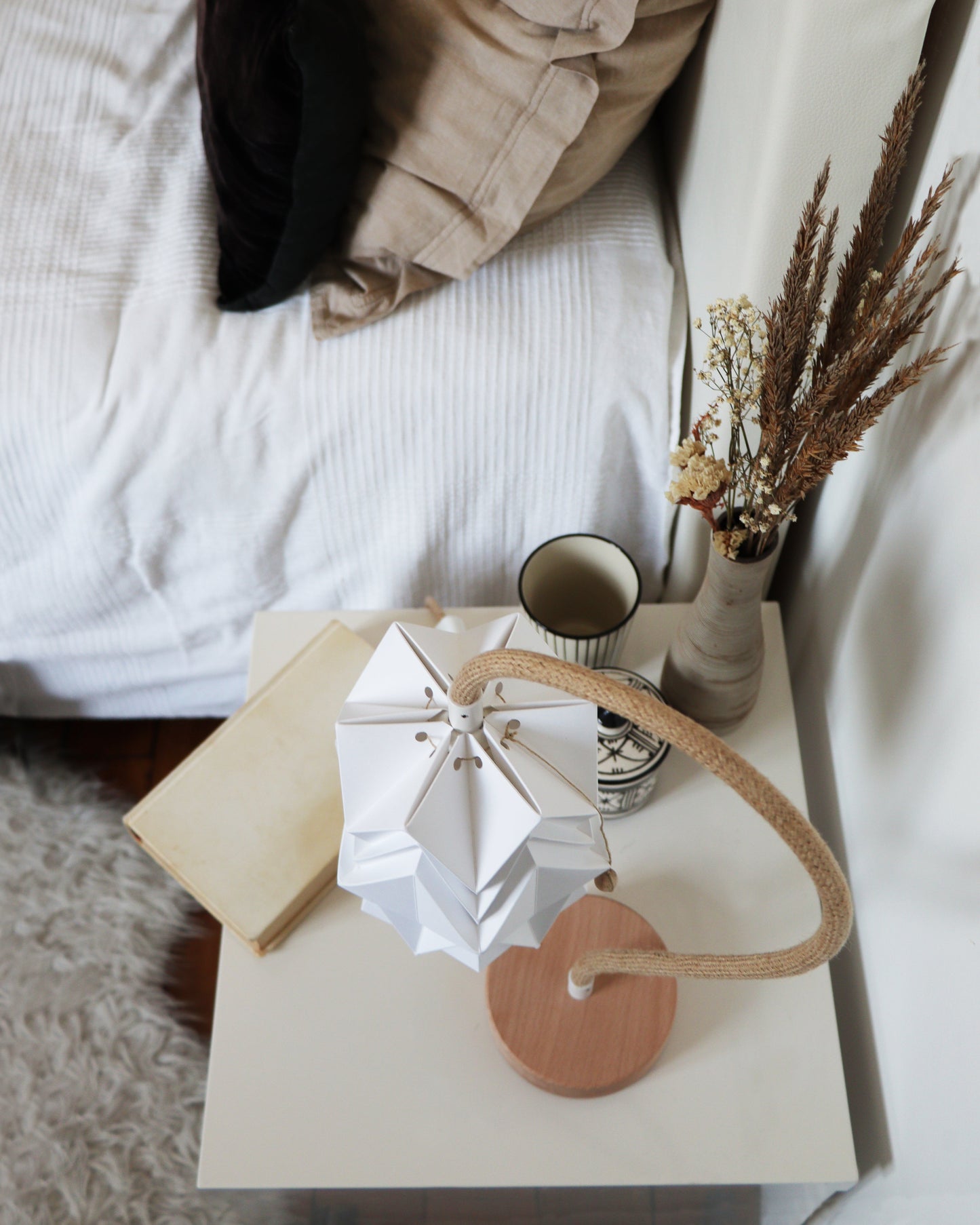Lampe de Table Kikyo avec pied flexible et petit abat-jour en papier