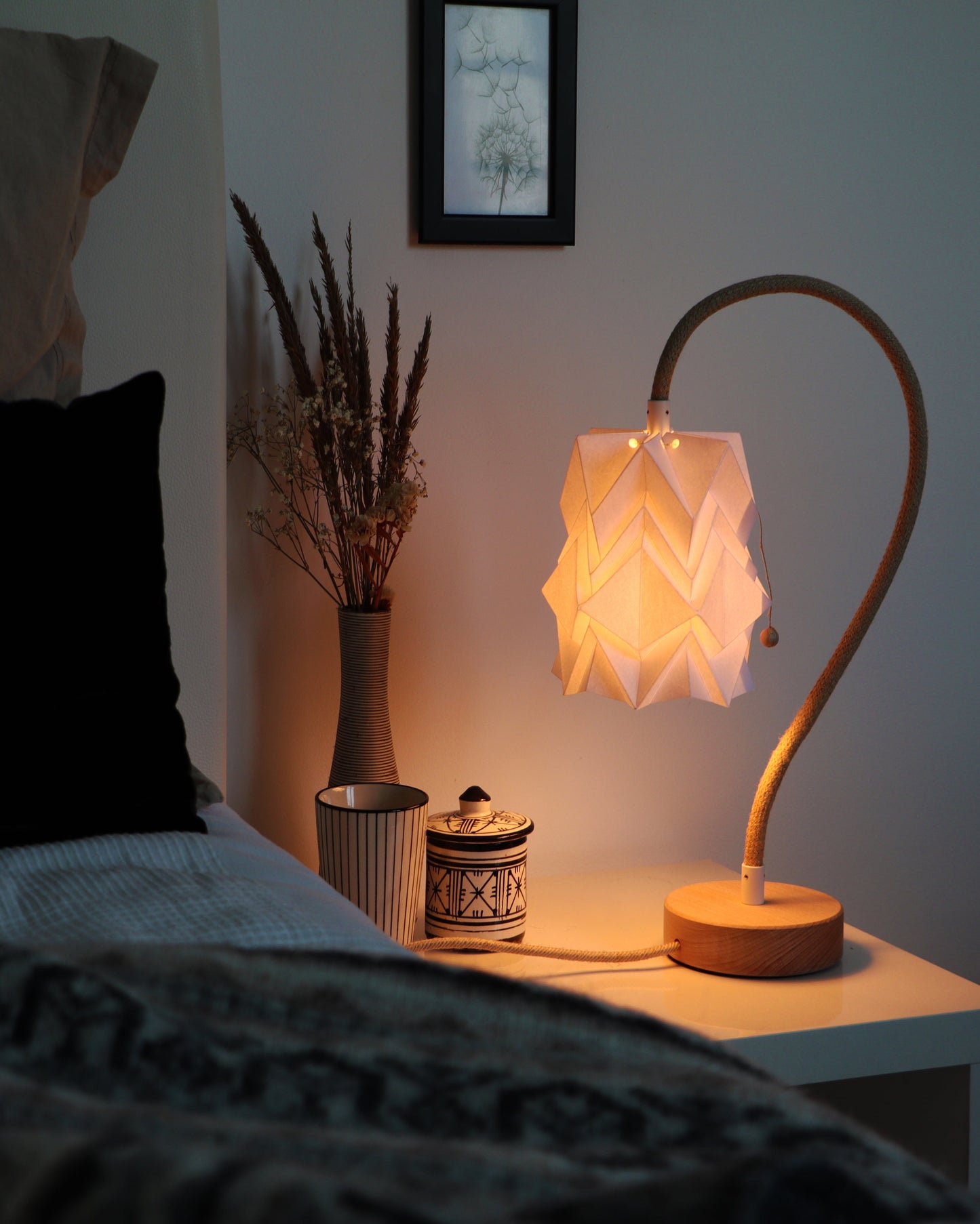 Lampe de Table Kikyo avec pied flexible et petit abat-jour en papier