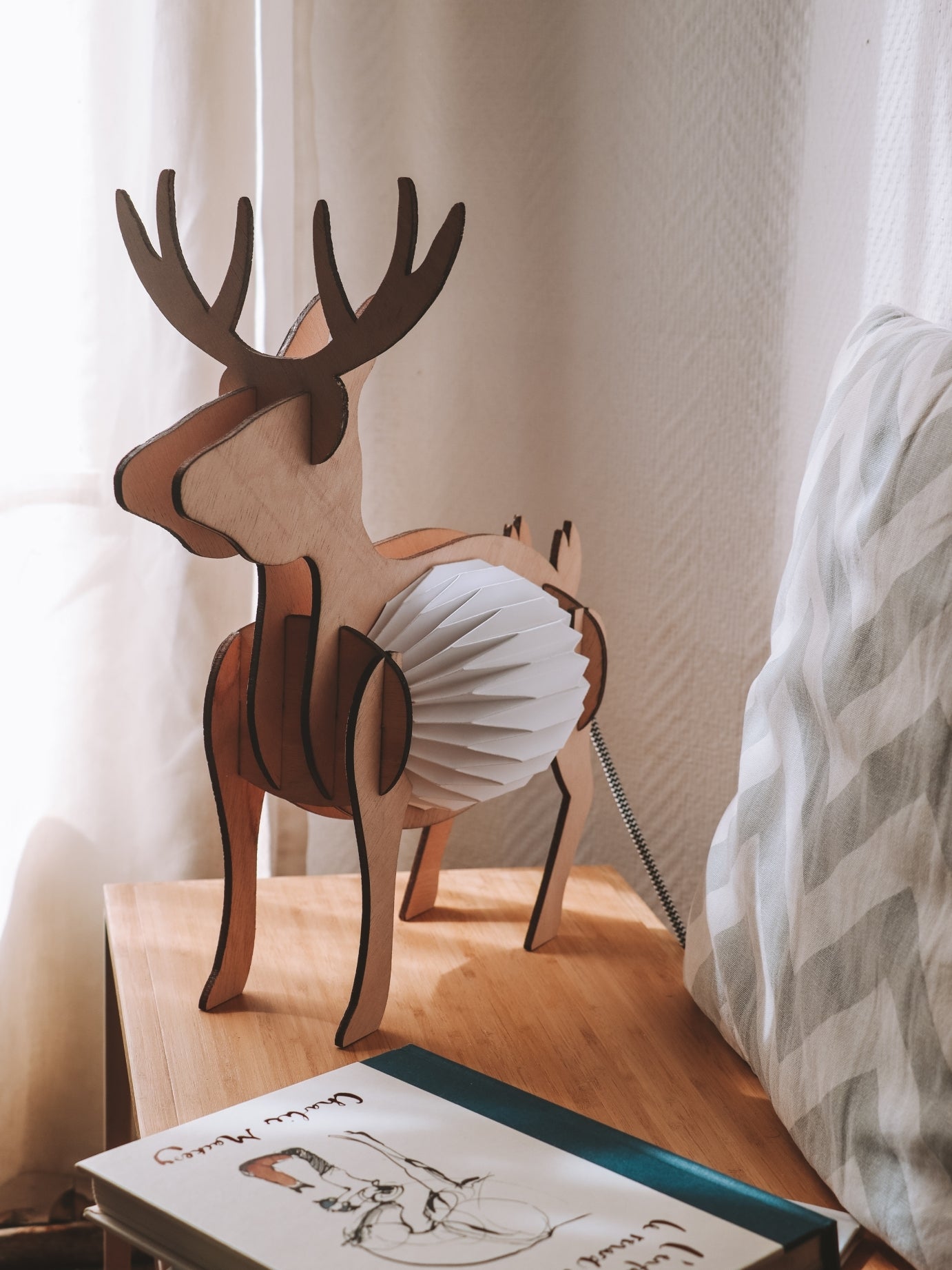 Lampe de table Cerf pour chambre d'enfant