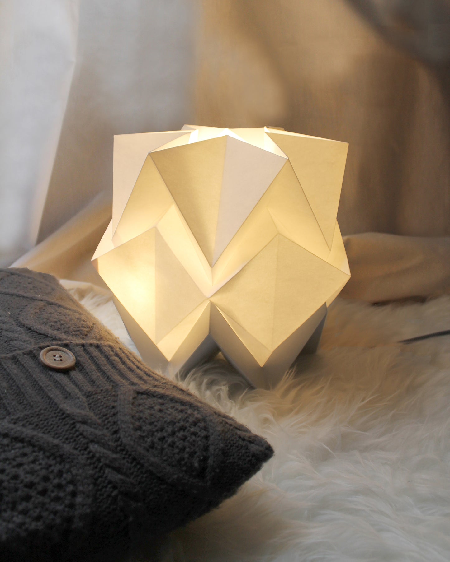 Lampe de Table Origami Bicolore en Papier - taille M