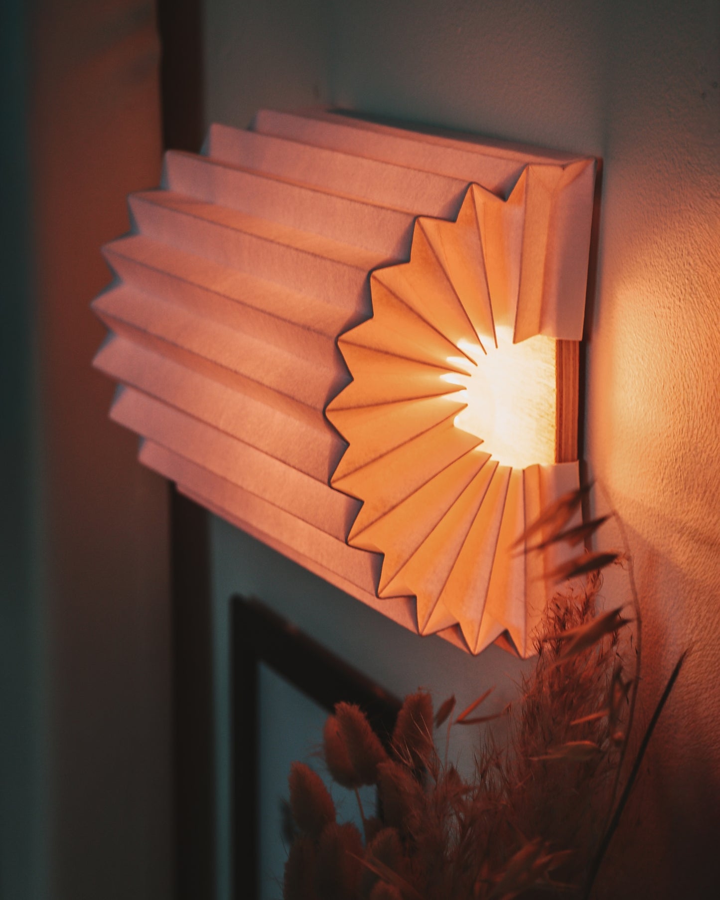 Applique Murale Origami – Luminaire en Papier, Fait Main