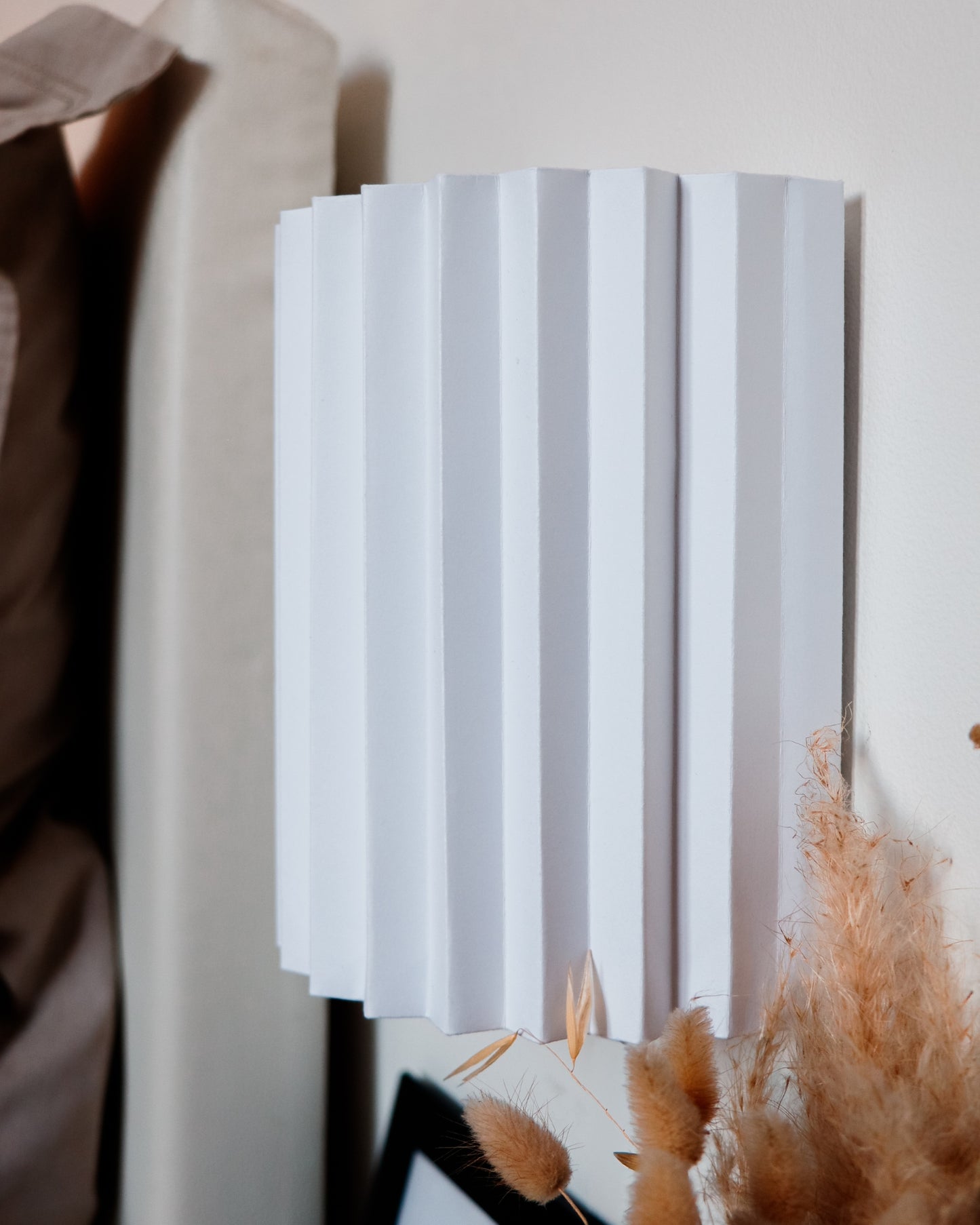 Applique Murale Origami – Luminaire en Papier, Fait Main