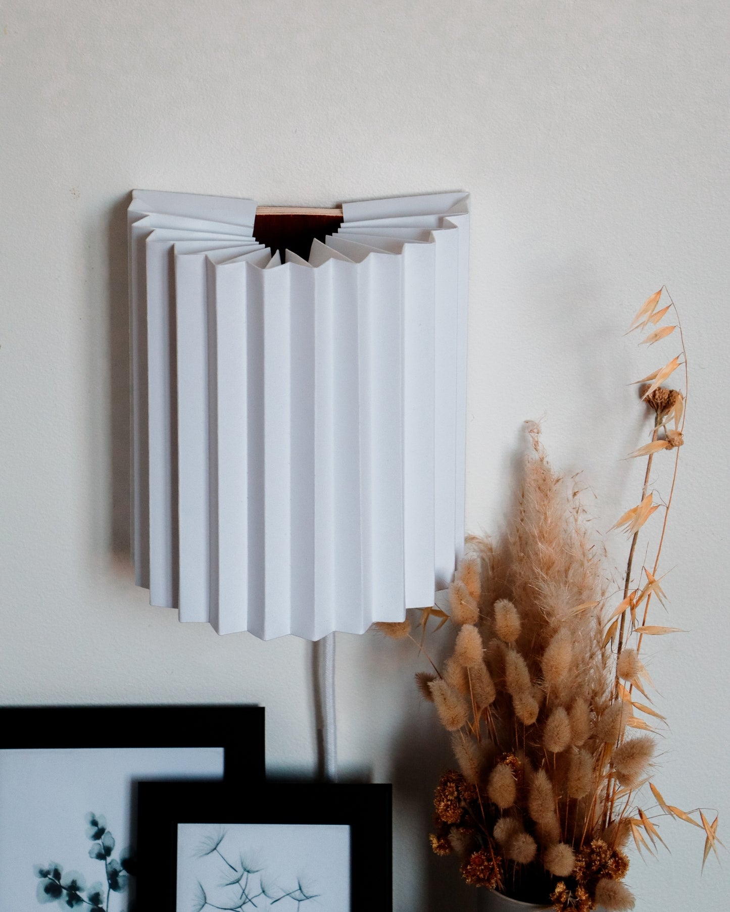 Applique Murale Origami – Luminaire en Papier, Fait Main