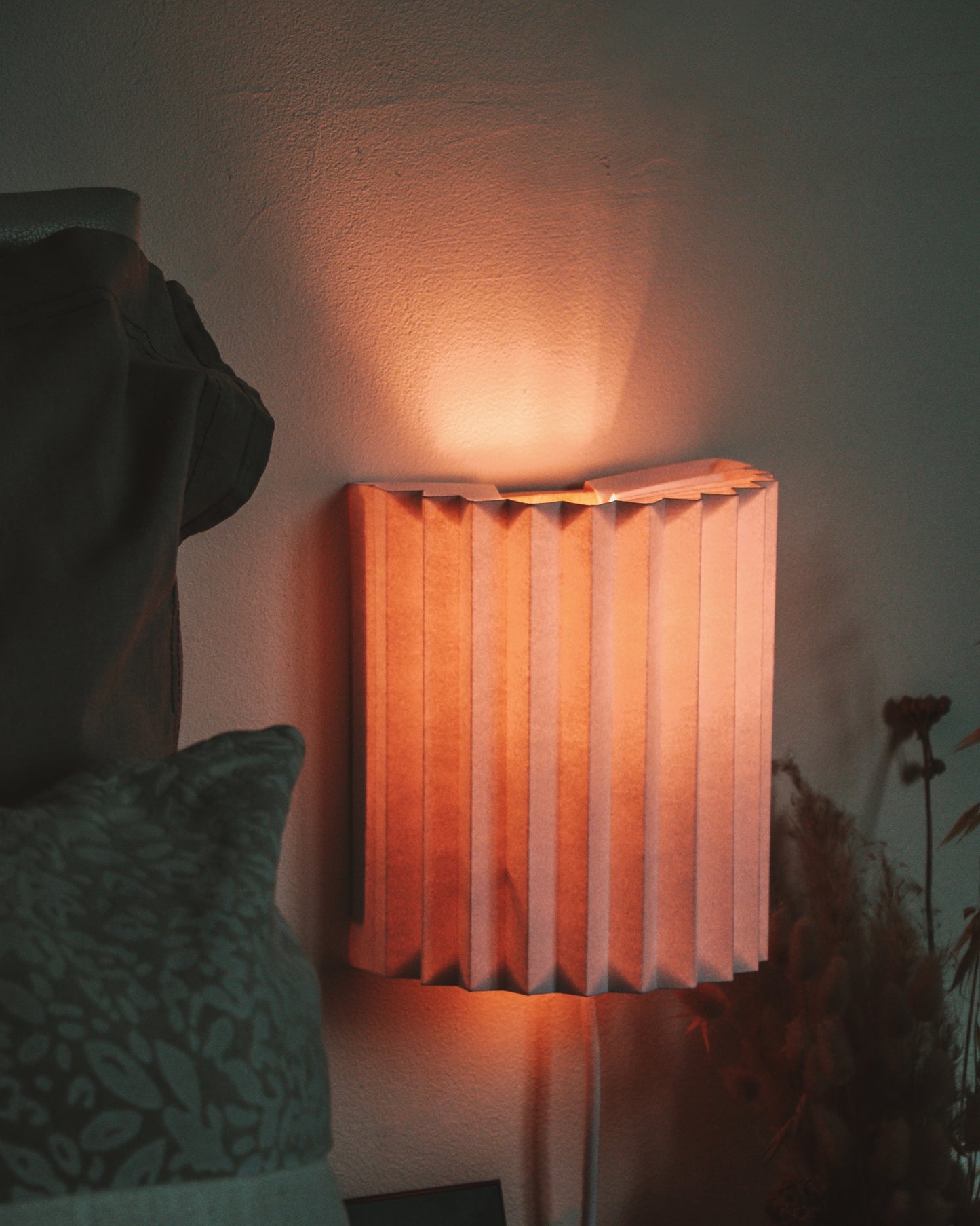 Applique Murale Origami – Luminaire en Papier, Fait Main