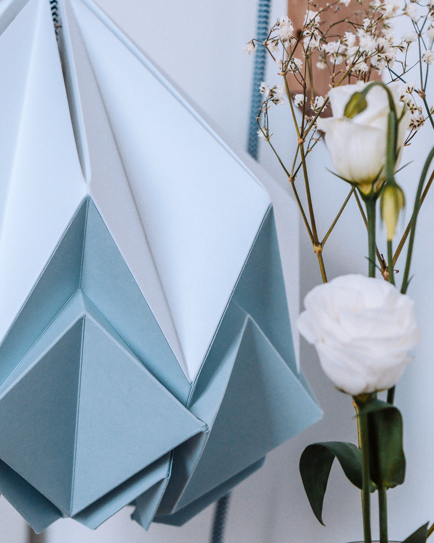 Applique murale en bois et suspension Origami Bicolore Design en Papier