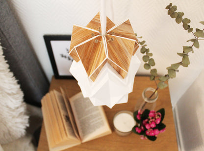Petite suspension Origami Design en Papier et Ecowood